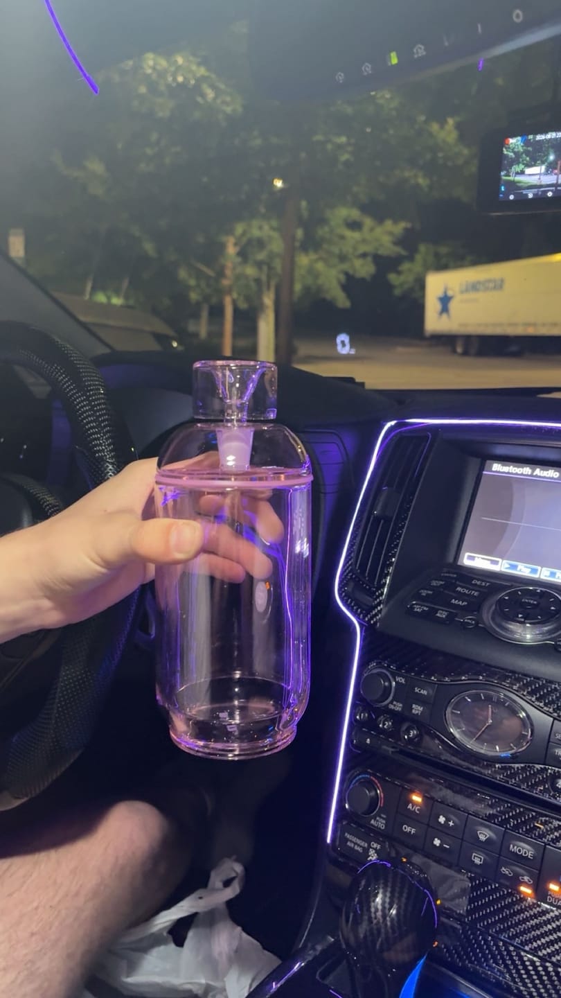 Customer photo review of Vesper Gravity Bong