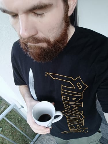 Customer photo review of MANOWAR T-SHIRT SWORD VERTICAL YELLOW LOGO