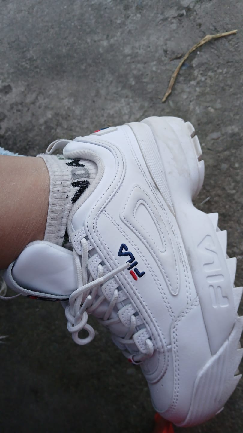 Customer photo review of Zapatillas Fila Mujer Disruptor II Premium Blanco
