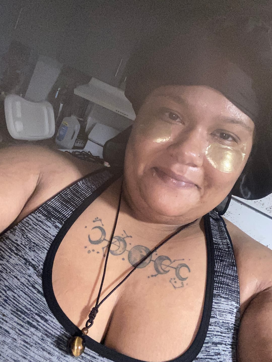 Customer photo review of Tiger's Eye Stone Necklace