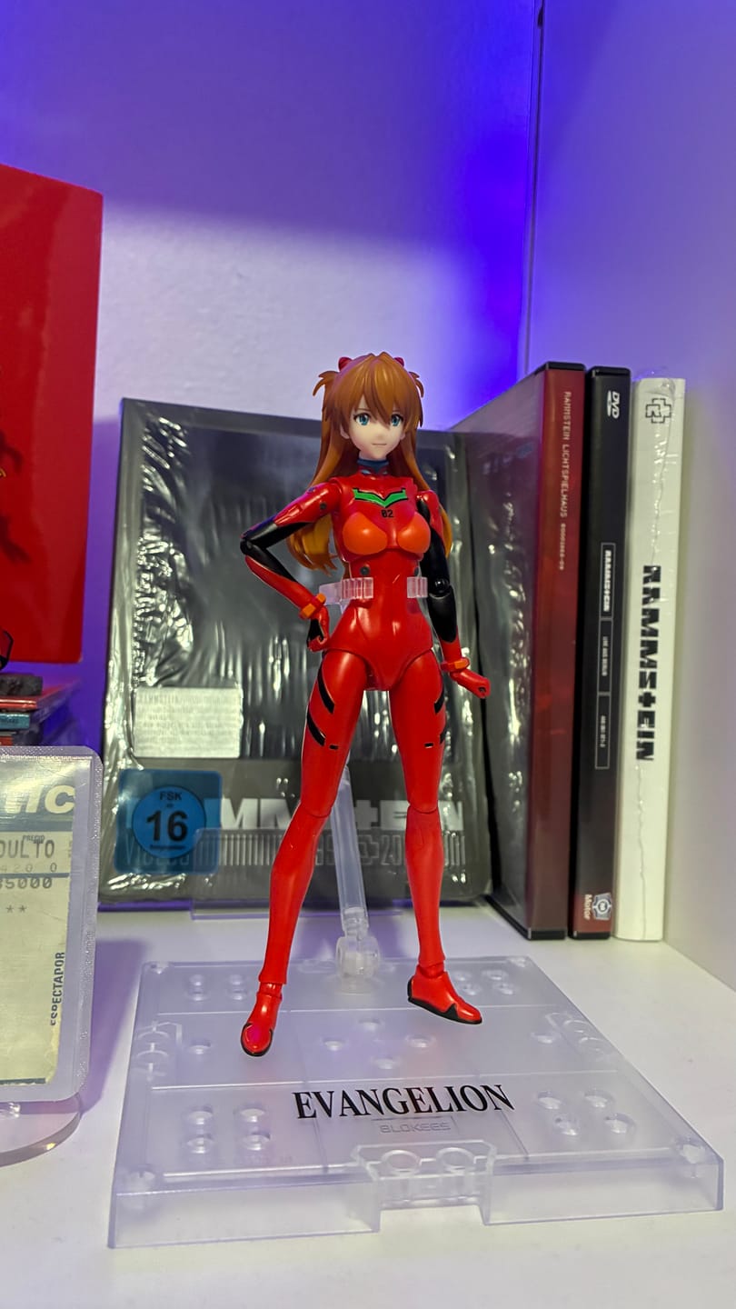Customer photo review of Asuka Shikinami Langley - Plug Suit - Evangelion Fantastics Series 03 - Model Kit Articulado - BLOKEES