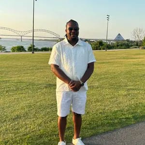 Customer photo review of Big & Tall Men's Vintage Floral Print Short Sleeve Shirt