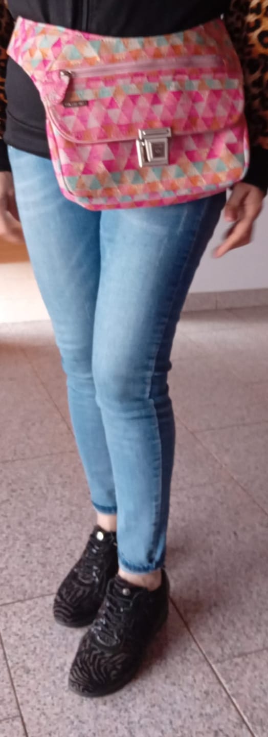 Customer photo review of Riñonera "Special Geometric Alegría" + Bolsillo trasero · Pieza Única Núm. 18819