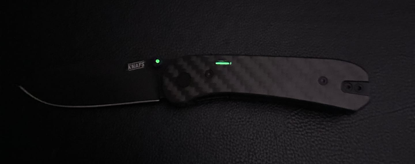 Customer photo review of Glow Rhino Customized Knafs Lander
