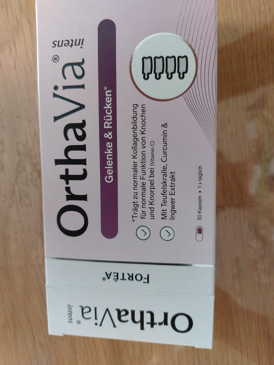 Customer photo review of OrthaVia® intens – Gelenke & Rücken