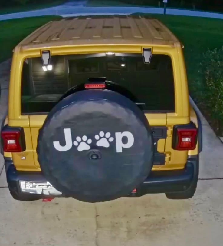 Customer photo review of Jeep Paw Tire Cover
