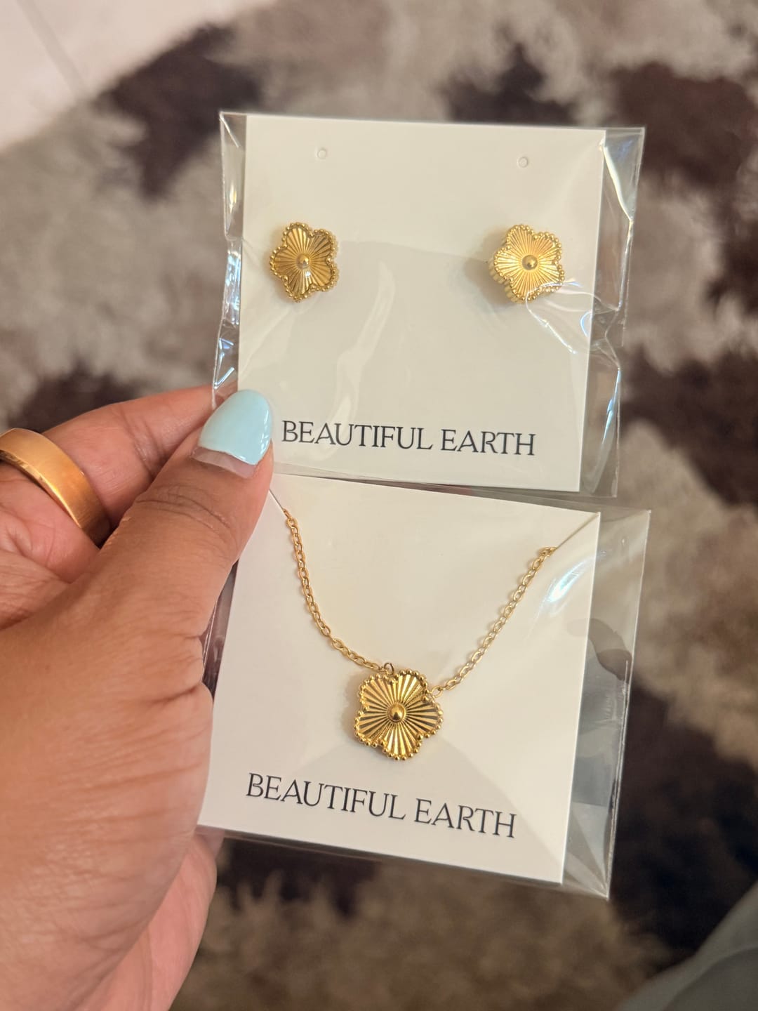 Customer photo review of Free Golden Clover Necklace