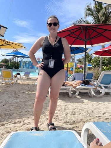Customer photo review of Emoswim - Women Tummy Control One Piece Swimsuit - Push Up Bathing Suit Full Coverage Slimming Swimwear