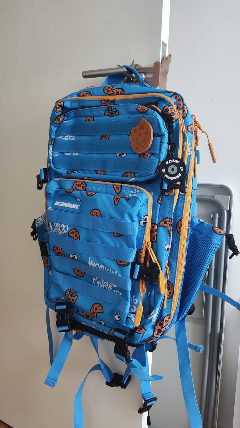 Customer photo review of Mochila Táctica V1 All In 45L Cookie