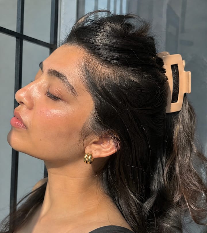 Customer photo review of Cloud Comfort Hair Clip