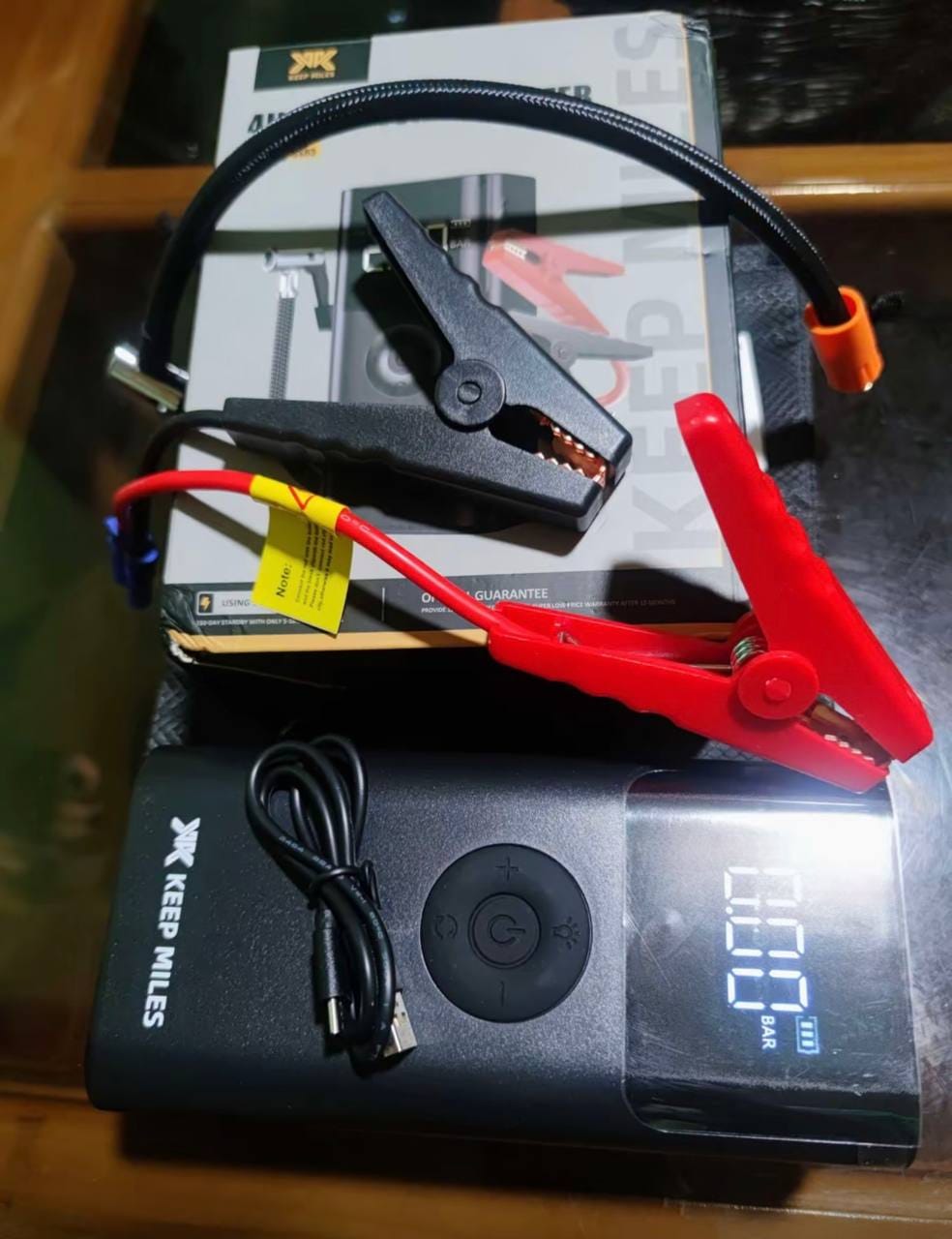 Customer photo review of 4-in-1 Car Emergency Lifesaver (Jump Starter + Tire Inflator + Powerbank + LED Light)