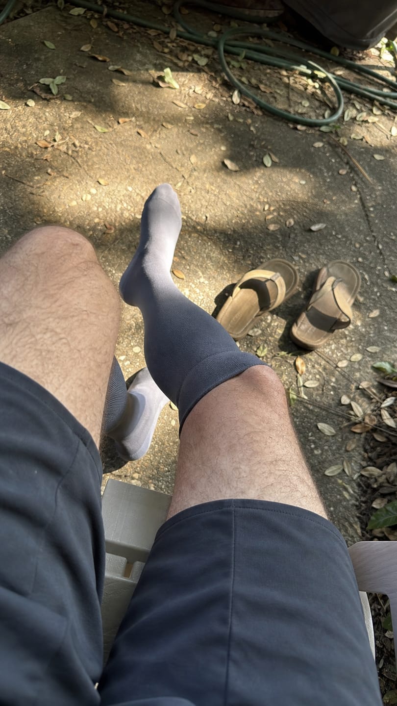 Customer photo review of Compression Socks for Men Everyday