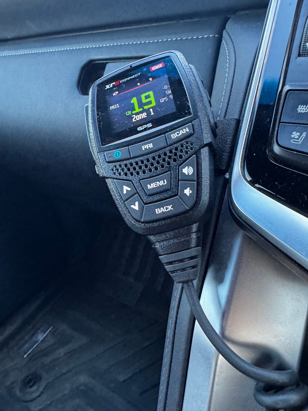Customer photo review of UHF Handpiece Mount - LC300 Series - Dash Mount