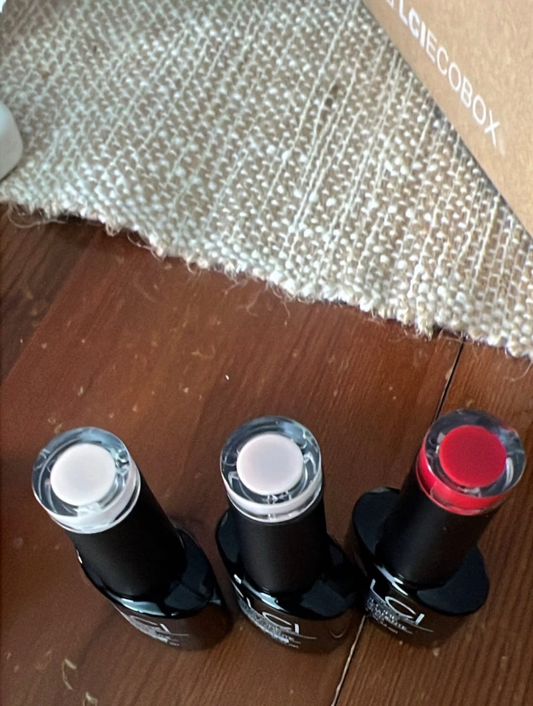 Customer photo review of Smalto Semipermanente LCI -  Rosso Ferrari
