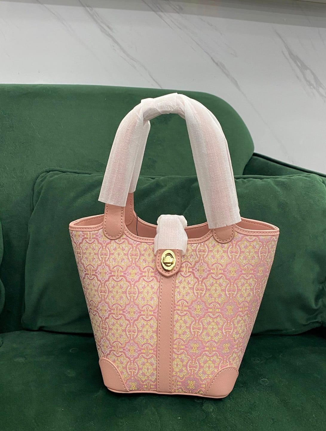 Customer photo review of Tang Red 14 Dingsheng Blossom Song Brocade Bucket Bag