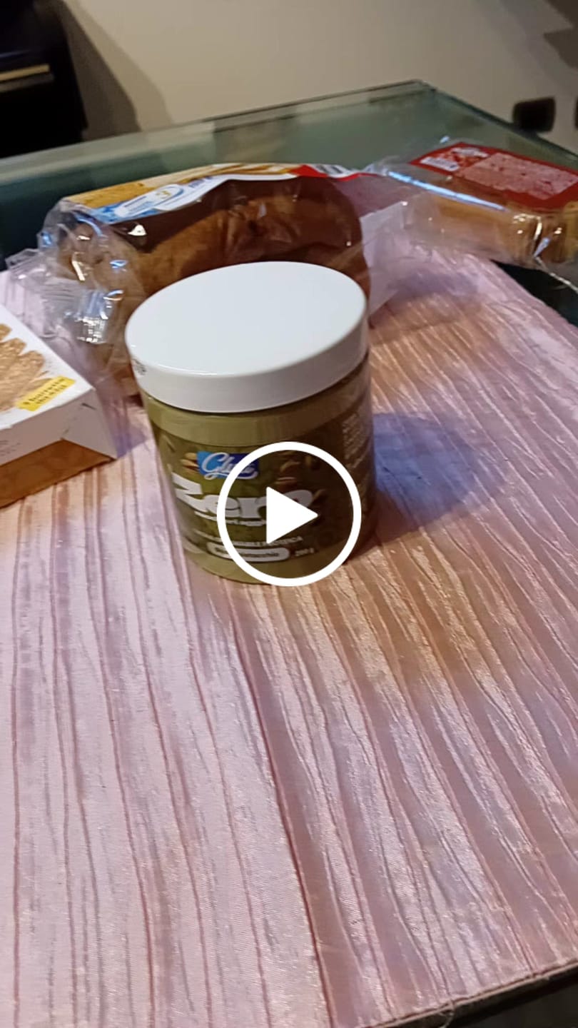 Customer video review of Crema spalmabile proteica al pistacchio