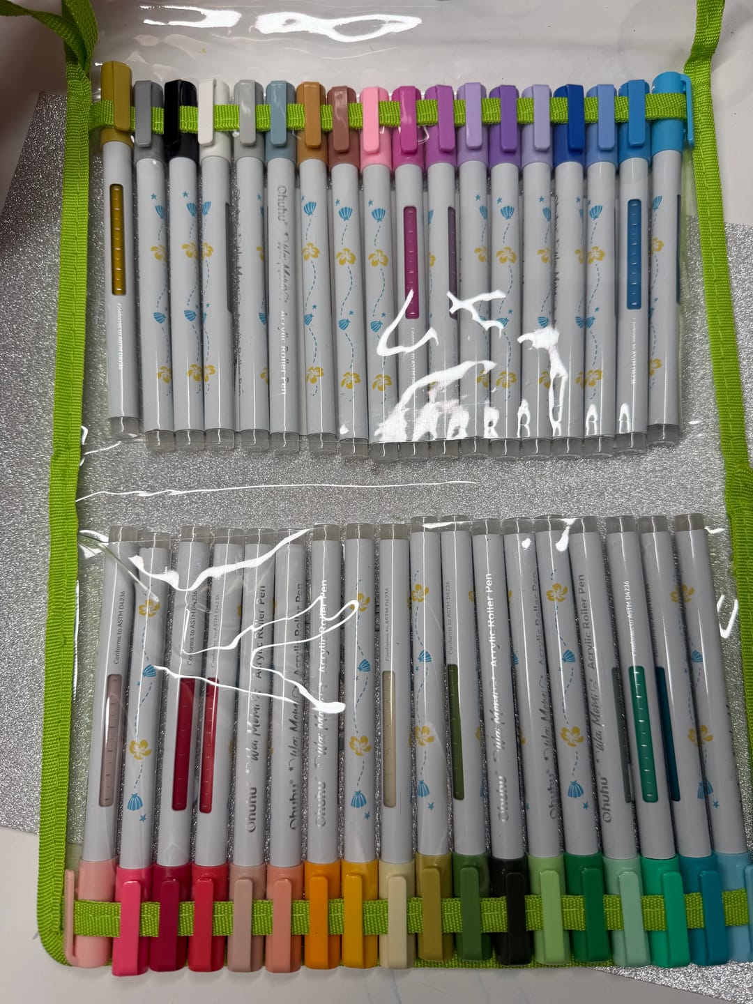 Customer photo review of Ohuhu Wai Momi Acrylic Gel Pens