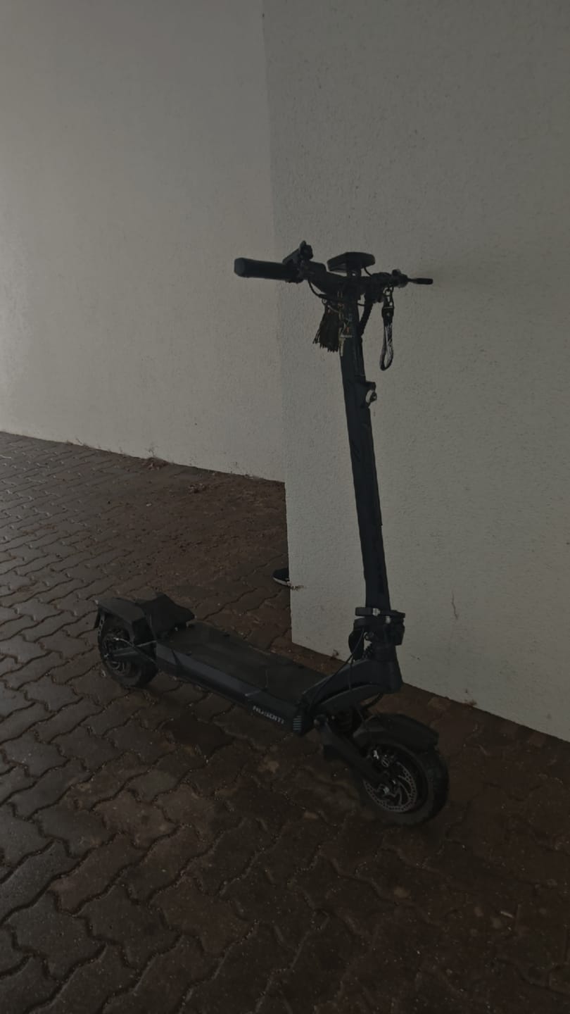Customer photo review of Ausom DT2 Pro Dual Motor E-scooter