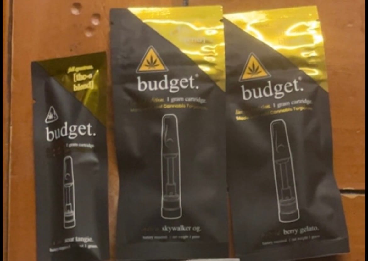 Customer photo review of 3pc Flavor Pack of 1 Gram THCA Blend Full Spectrum Vape Cartridge