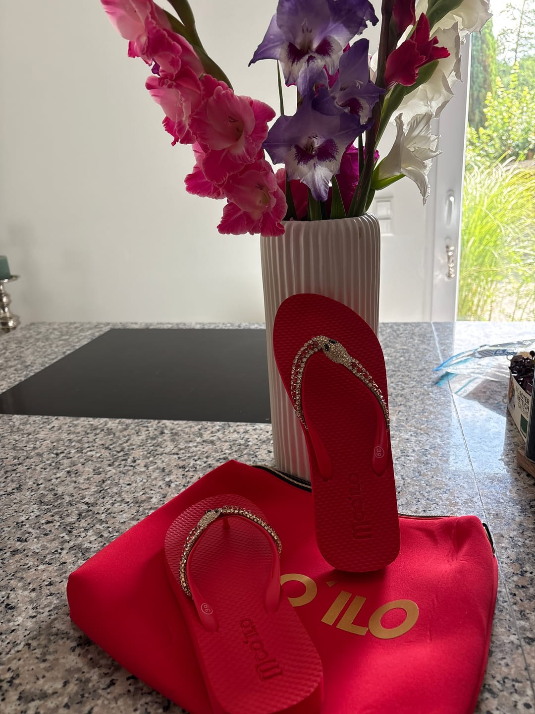Customer photo review of Flip-Flop / Schlange - Rot / B Ware - eventuell können Steine fehlen