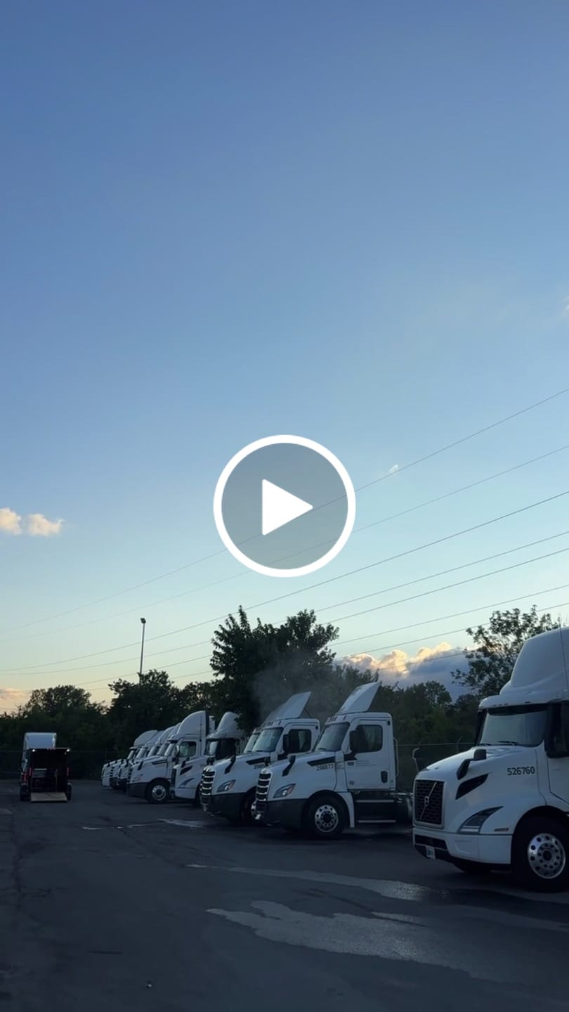 Customer video review of 18″ Trailer Brush – Wide Wash Brush for Trailers & Large Vehicles