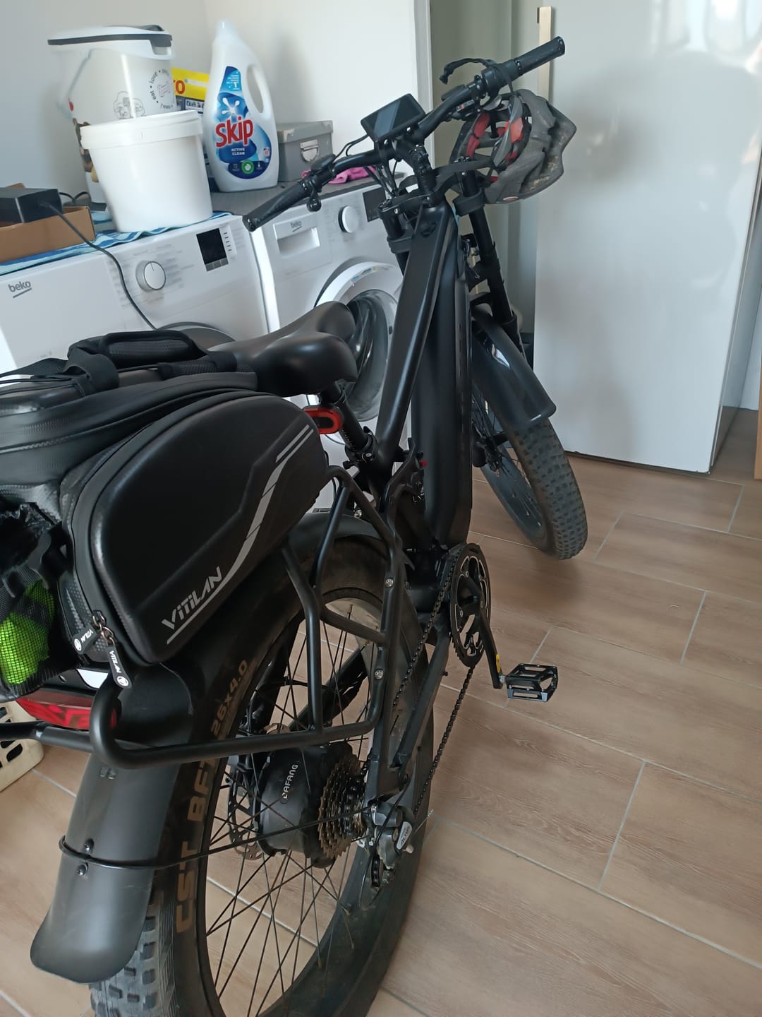 Customer photo review of Rear Rack + Rear Tail Light (for T7)