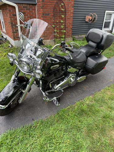 Customer photo review of 42L - Challenger XL Leather Wrapped Hard Motorcycle Trunk