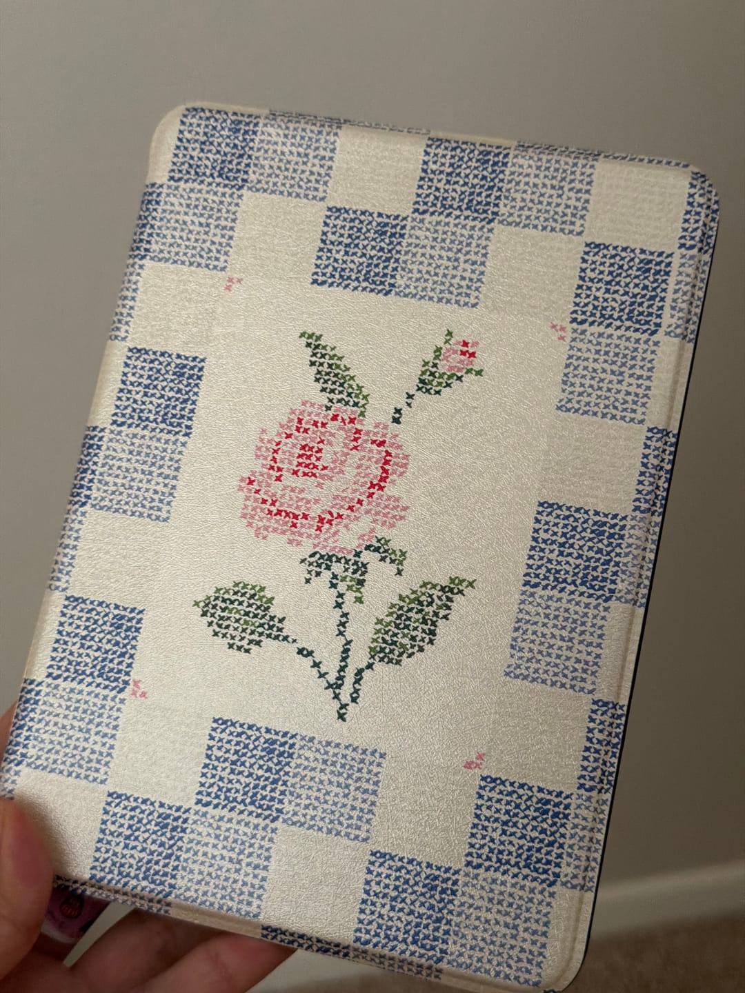 Customer photo review of Rose & Thread - Kindle Case