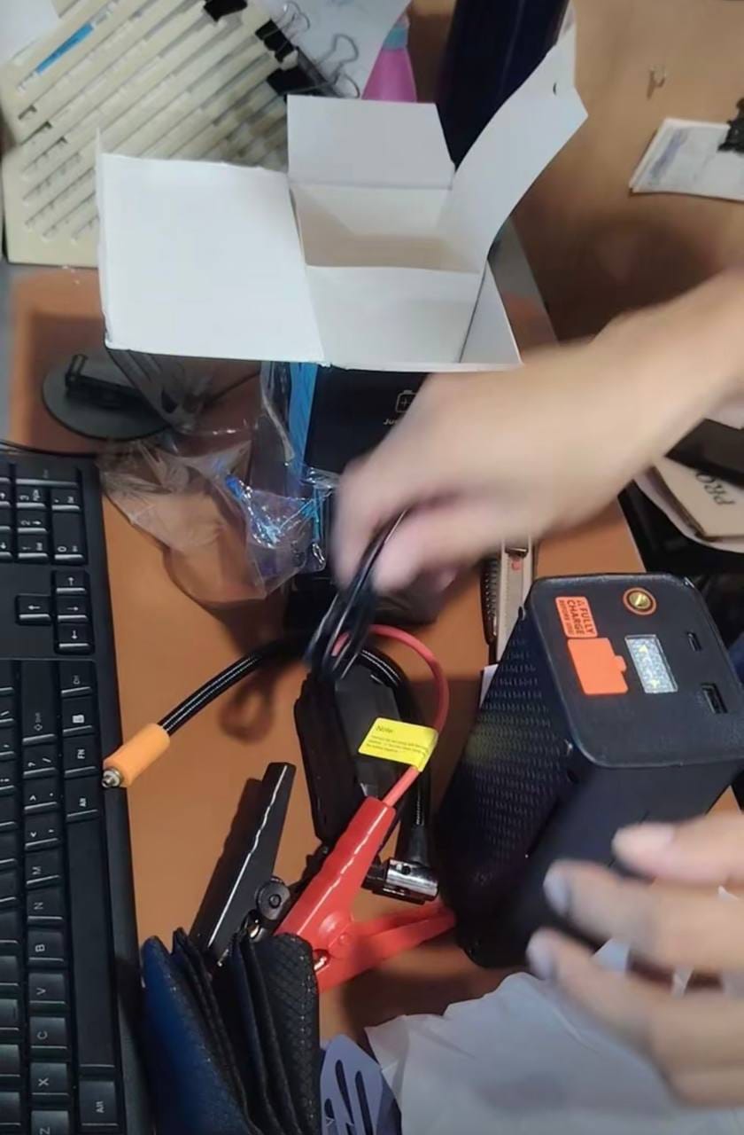 Customer photo review of 4-in-1 Car Emergency Lifesaver (Jump Starter + Tire Inflator + Powerbank + LED Light)