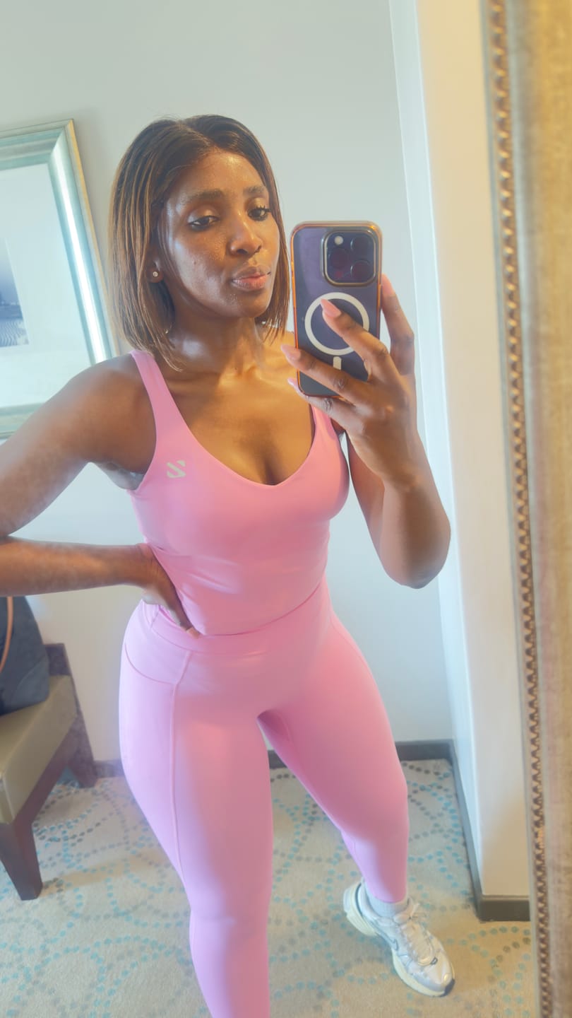 Customer photo review of High Waist Pocket Leggings