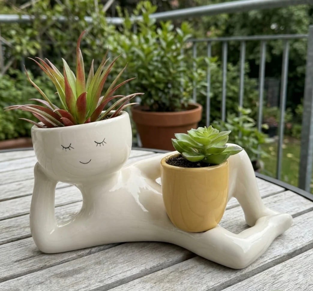 Customer photo review of Maceta Figura Tumbada