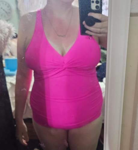 Customer photo review of Emoswim - Women Tummy Control One Piece Swimsuit - Push Up Bathing Suit Full Coverage Slimming Swimwear