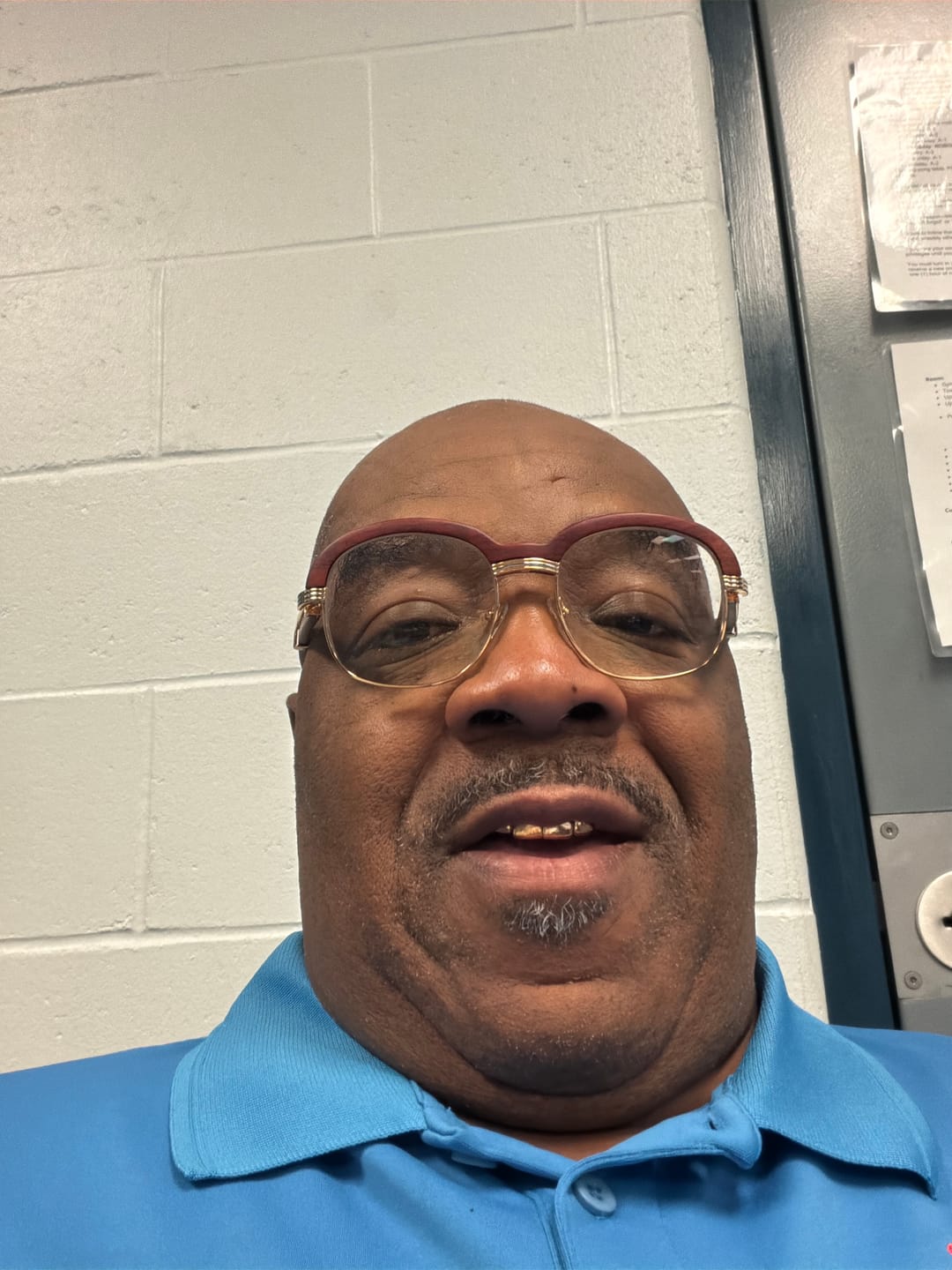 Customer photo review of Retro wood Sunglasses
