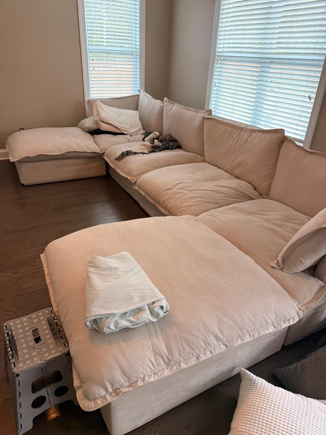 Customer photo review of Modular Luxe 4-Seater U-Sectional in Beige
