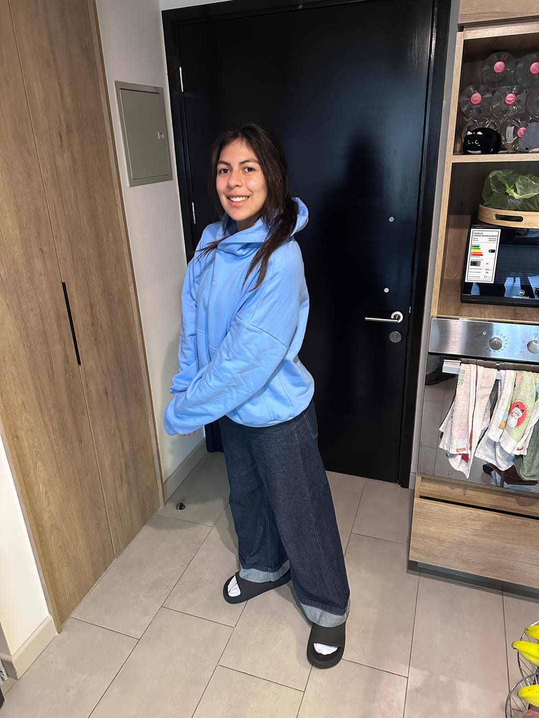 Customer photo review of POLERÓN HOODIE CELESTE - OVERSIZE CON GORRO LOGO Y ESPALDA BORDADO