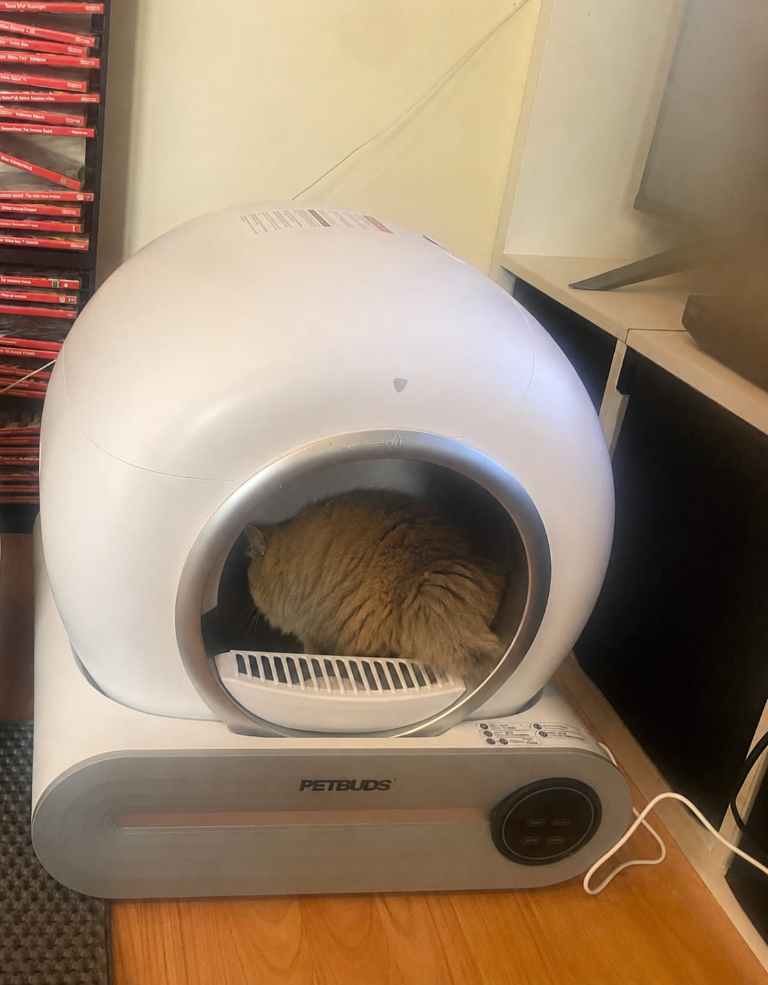 Customer photo review of Petbuds™ Pro 2026 Automatic Self-Cleaning Litter Box