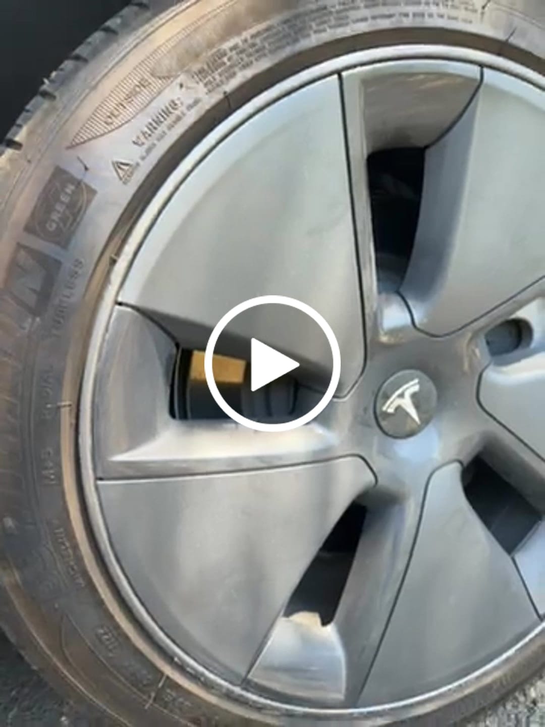 Customer video review of Tesla Wheel Curb Rash Repair Kit for Model 3 18-inch Grey Aero Pinwheel Rims with Color-matched Touch-Up Paint