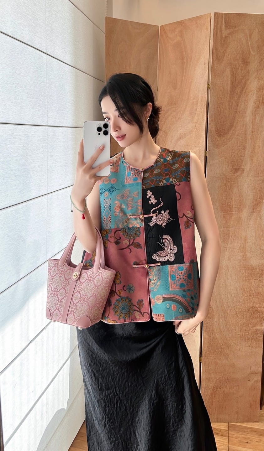 Customer photo review of Tang Red 14 Dingsheng Blossom Song Brocade Bucket Bag