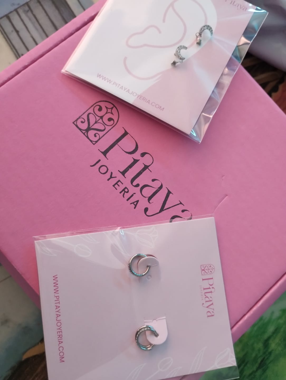 Customer photo review of Piercing Aro Glam Zirconias Titanio