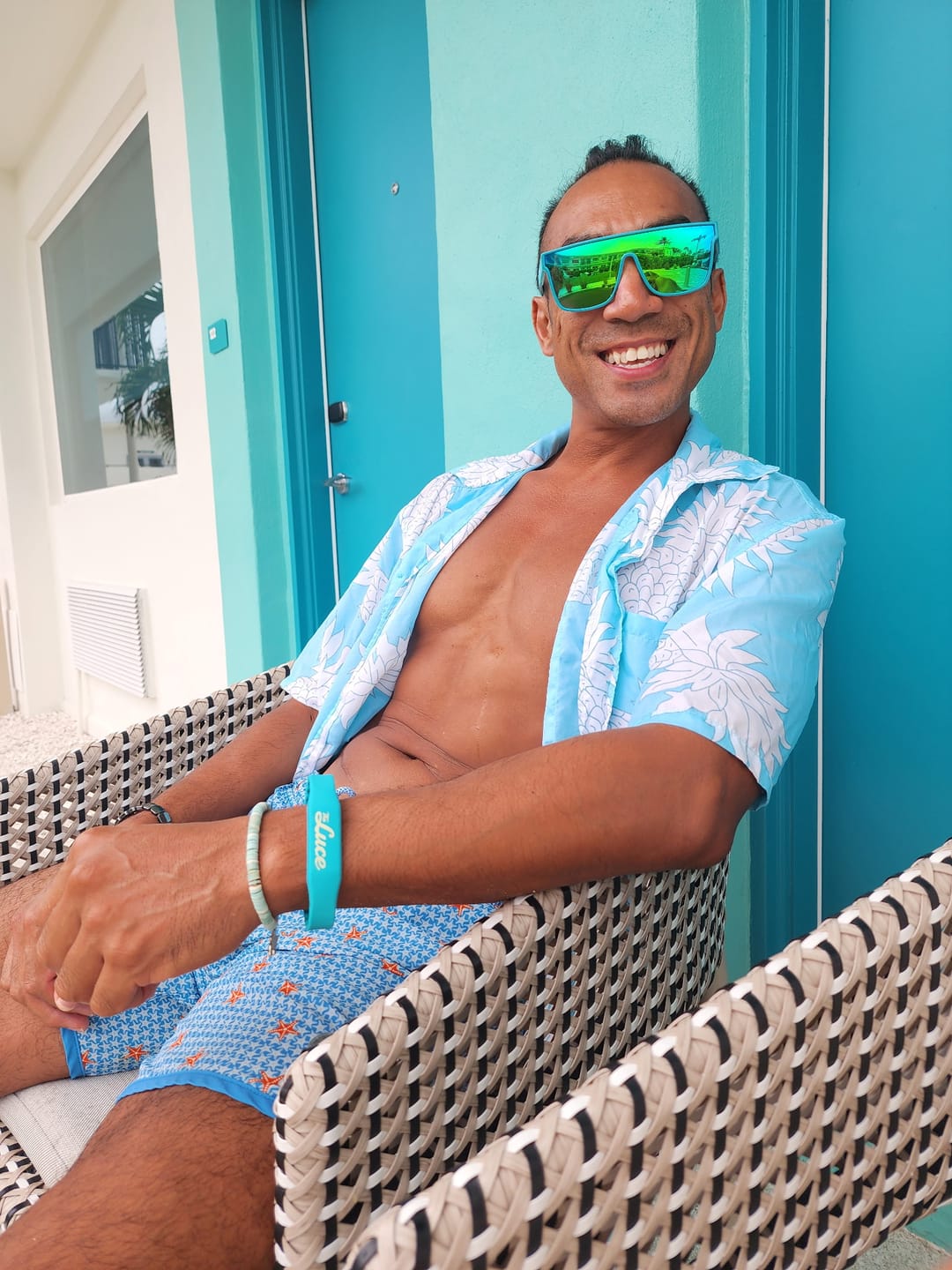 Customer photo review of 80Eighty® Polarized Bay Sunglasses