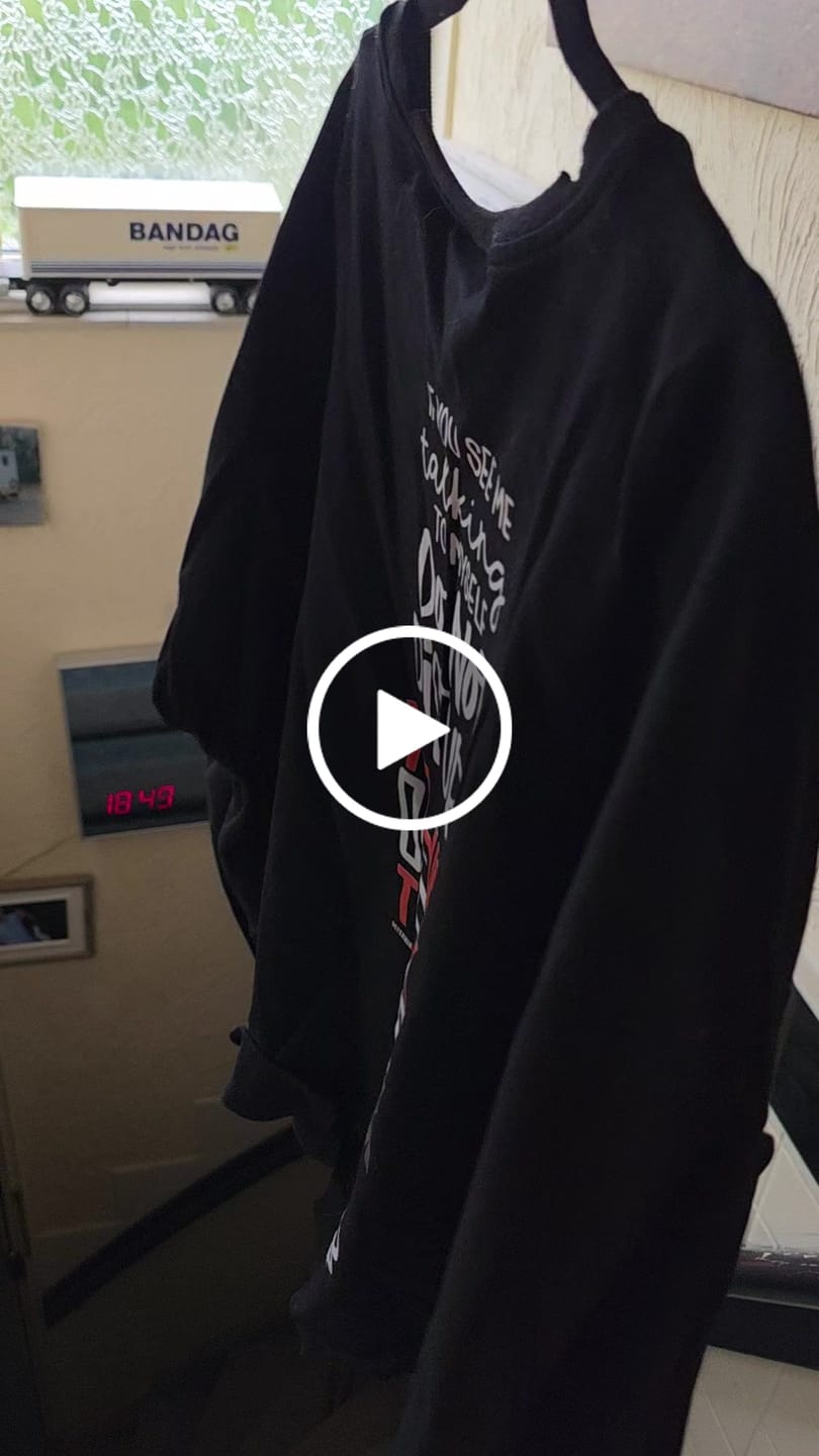 Customer video review of Plus Size Handmade Printed 100% Cotton Sweatshirt