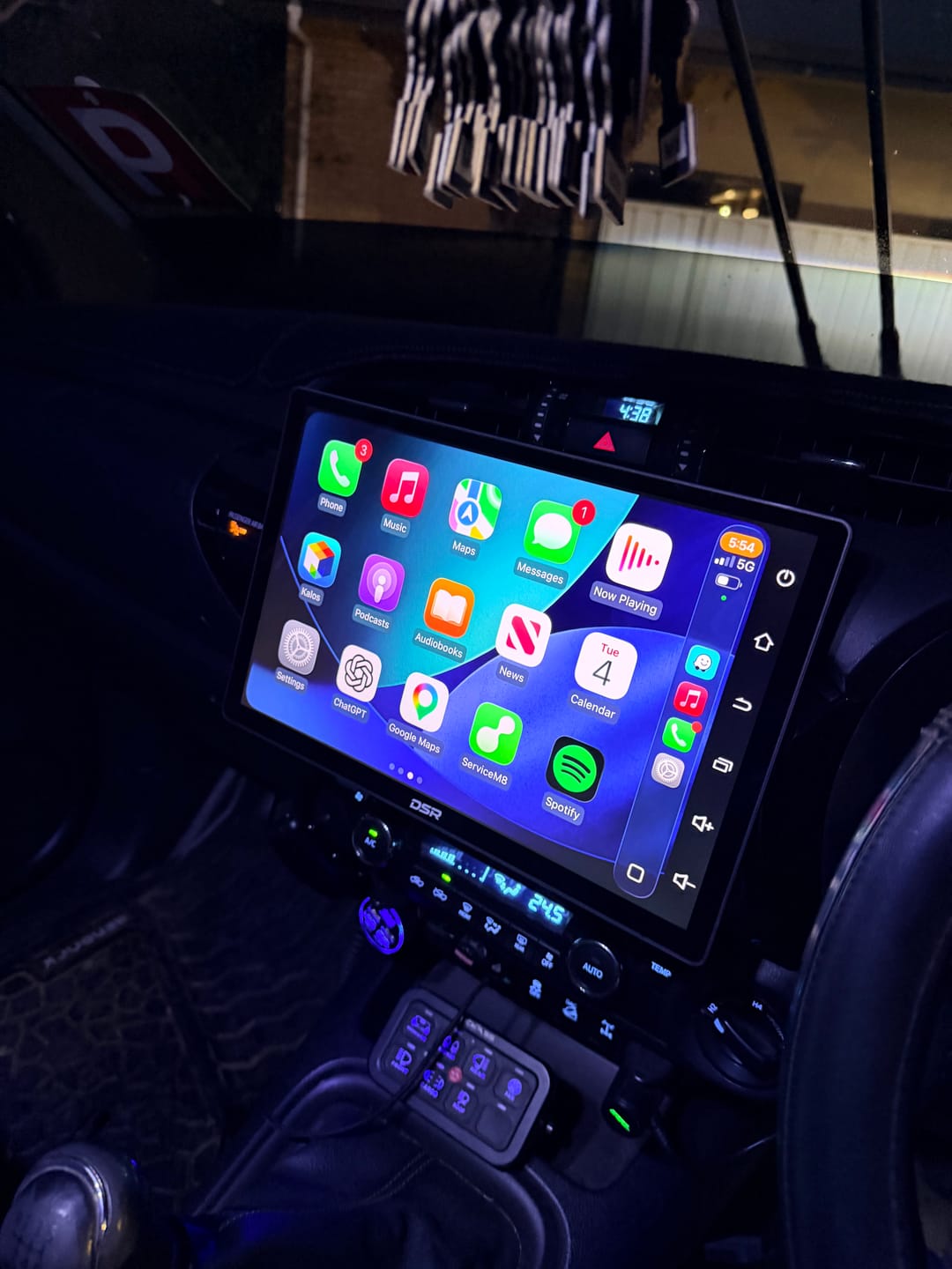 Customer photo review of Toyota Hilux N80 13 Inch DSR Head Unit