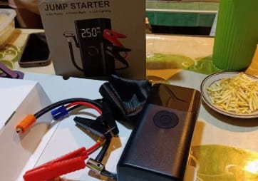Customer photo review of 4-in-1 Car Emergency Lifesaver (Jump Starter + Tire Inflator + Powerbank + LED Light)