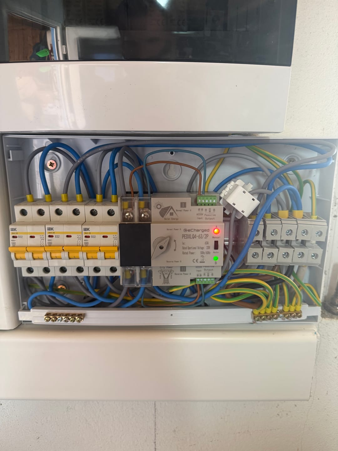 Customer photo review of Comutator de transfer automat monofazat pentru panouri fotovoltaice 230V 63A ATS