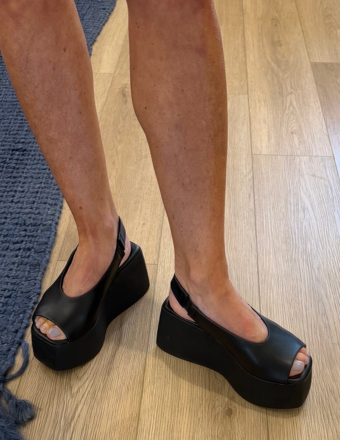 Customer photo review of Ariadne Black