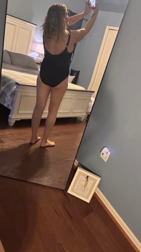 Customer photo review of Emoswim - Women Tummy Control One Piece Swimsuit - Push Up Bathing Suit Full Coverage Slimming Swimwear