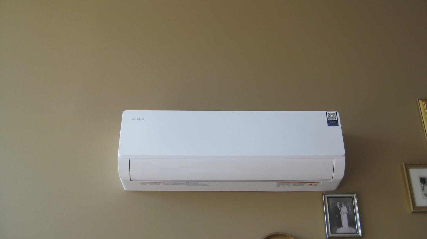 Customer photo review of DELLA Vita Series 24000 BTU 20 SEER2 Mini Split AC Line Set with Installation Kit