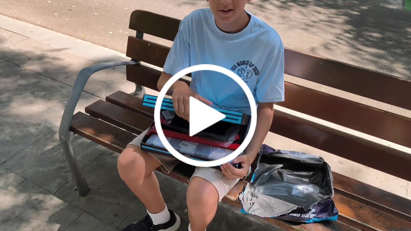 Customer video review of Caja Premium