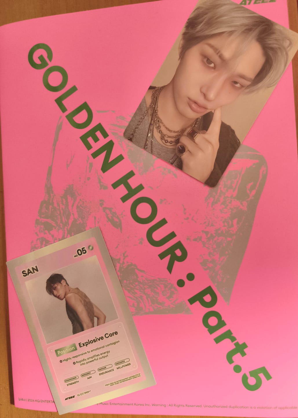 Customer photo review of [Fansign session.2] ATEEZ - 14TH MINI ALBUM - [GOLDEN HOUR : Part.5] (A/ DIARY/ Z Ver.)