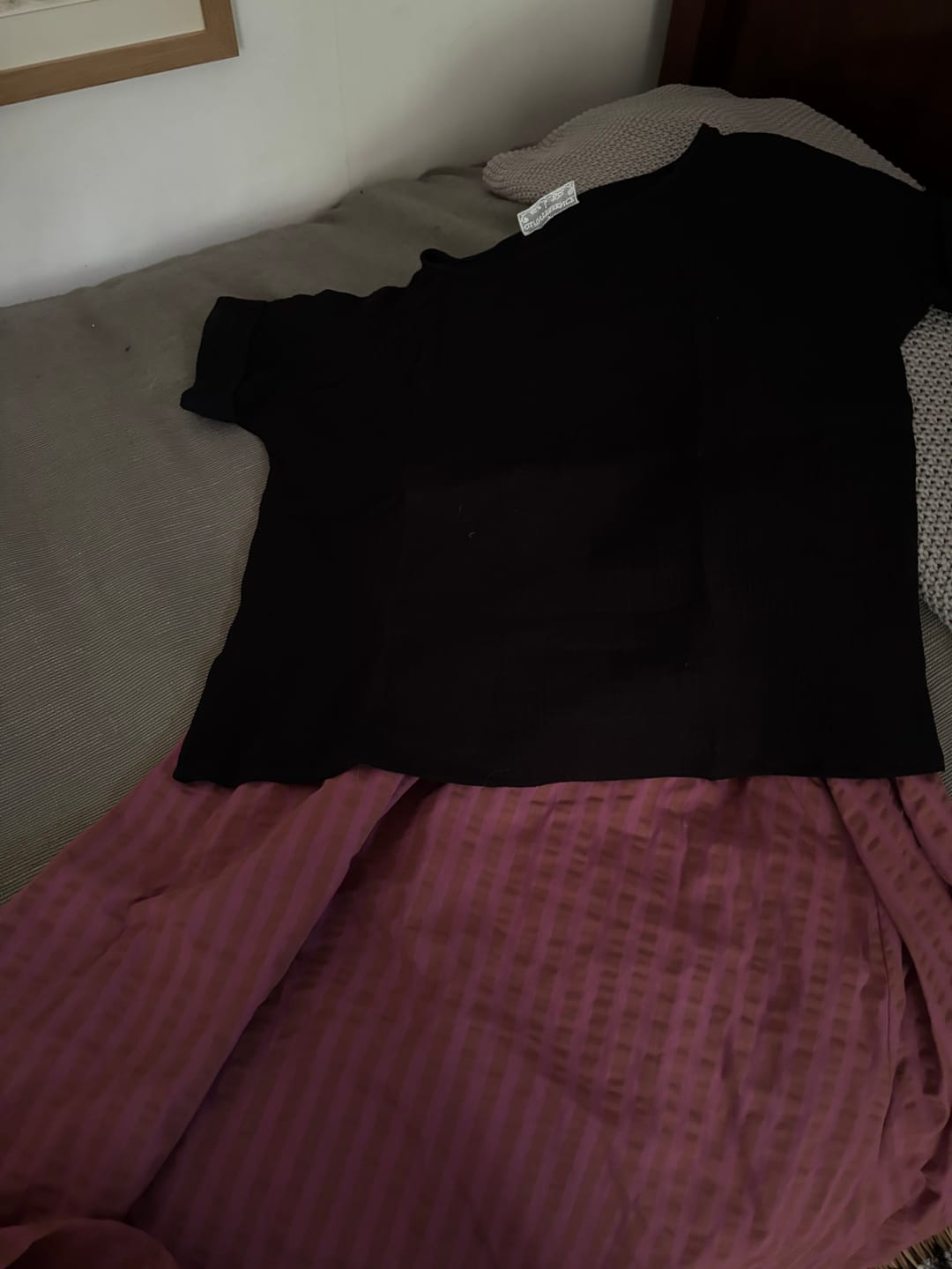 Customer photo review of Blouse  Romy – Double gaze de coton noire